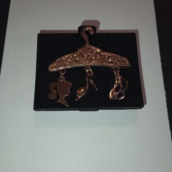 Barbie brooch - Picture 4 of 8